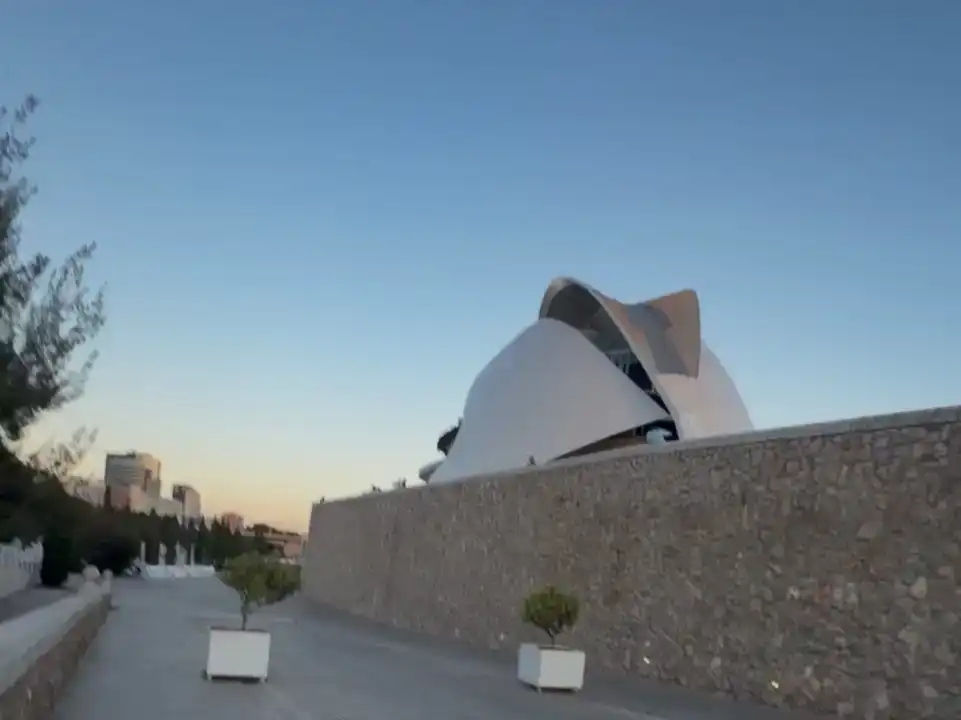 Vista exterior de Pis en venda en  Valencia Capital amb Aire condicionat i Balcó