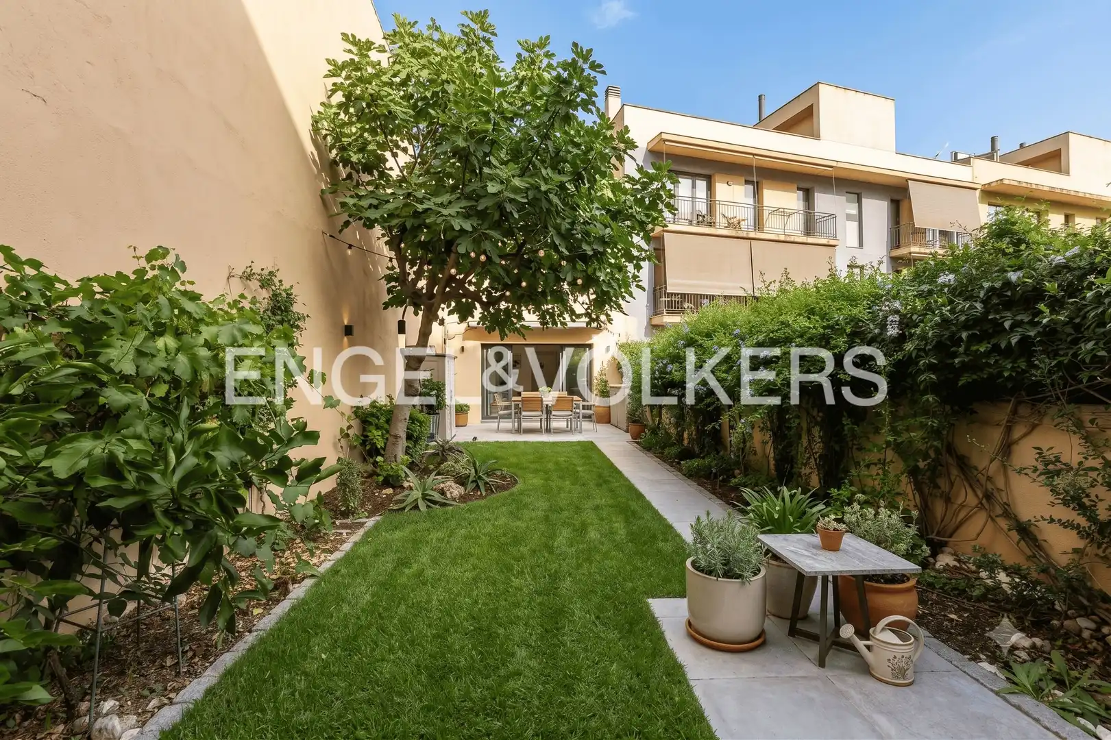 Terraza de Casa adosada en venta en Barcelona con Aire acondicionado, Calefacción y Jardín privado
