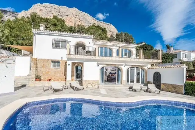 Vista exterior de Casa o xalet en venda en Jávea / Xàbia amb Aire condicionat, Calefacció i Traster