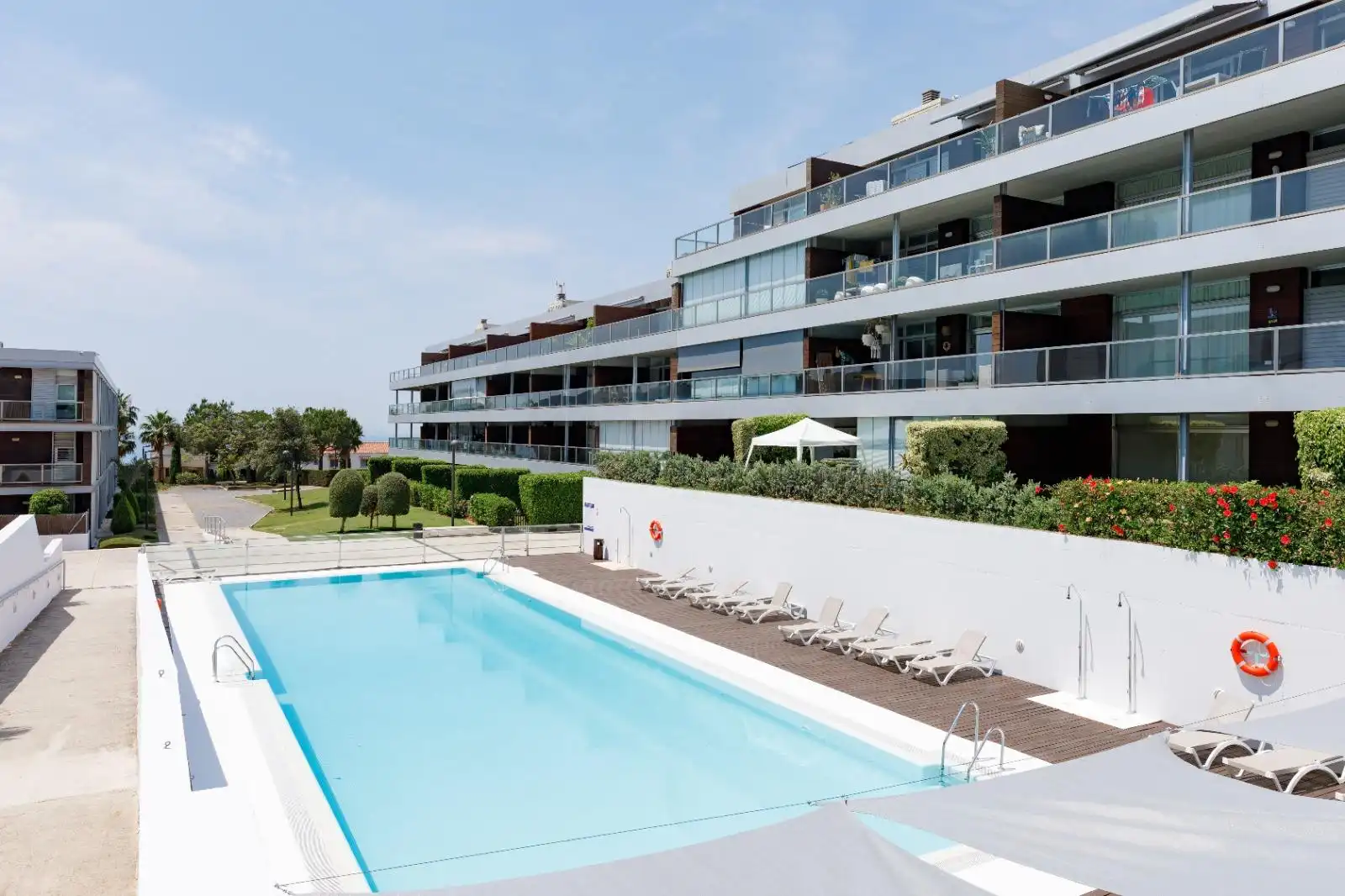 Schwimmbecken von Dachboden zum Verkauf in Manilva mit Klimaanlage, Heizung und Terrasse