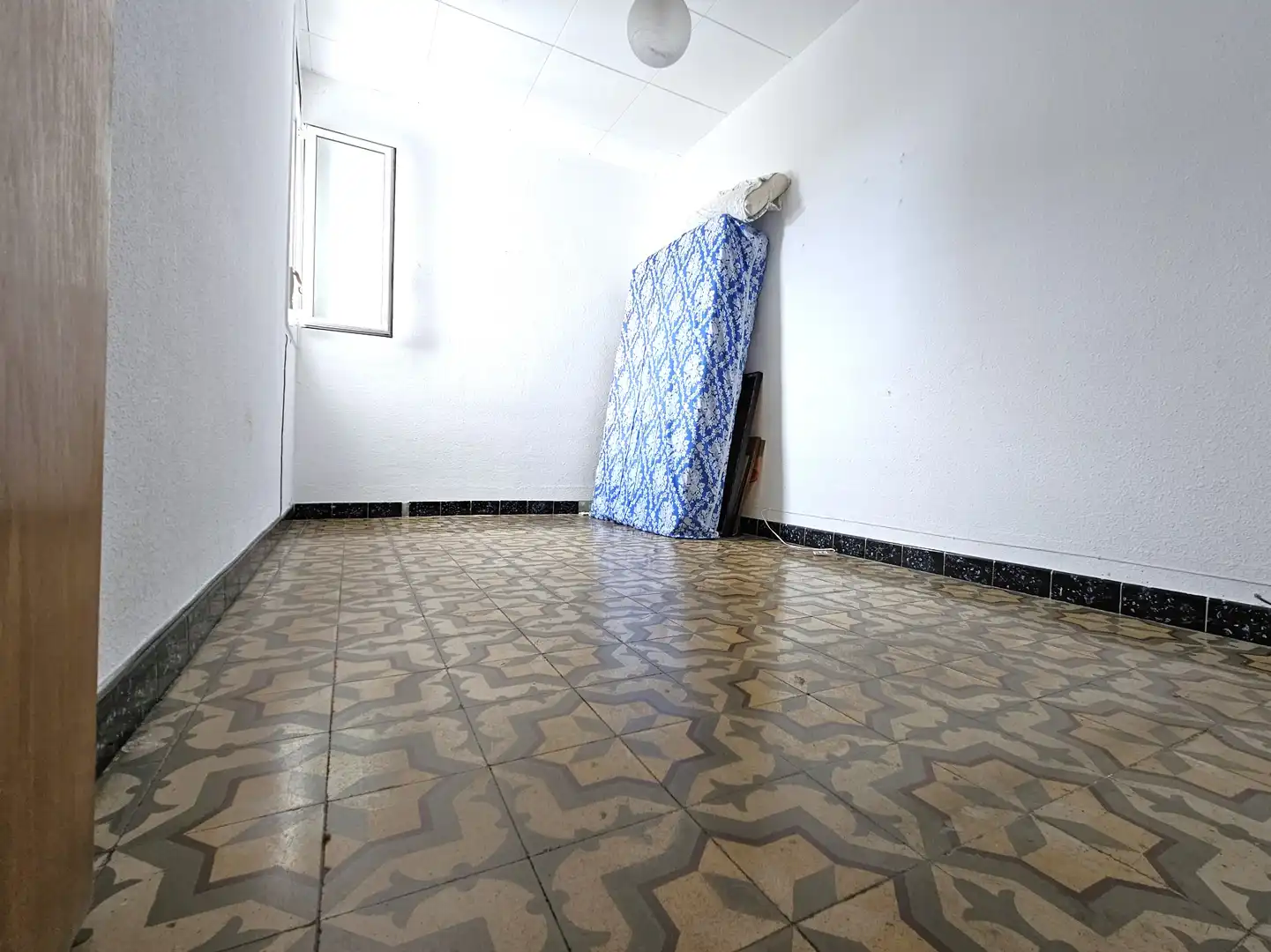 Habitación de Piso en venta en Badalona con Calefacción