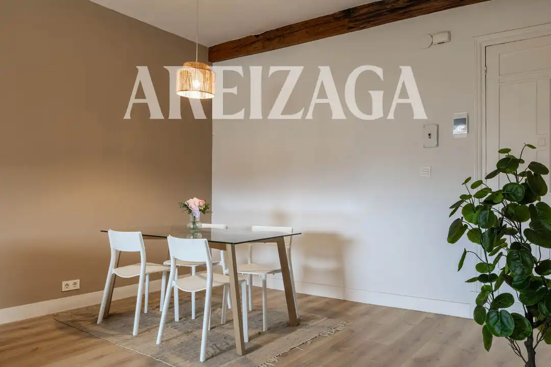 Comedor de Ático en venta en Donostia - San Sebastián  con Calefacción y Amueblado