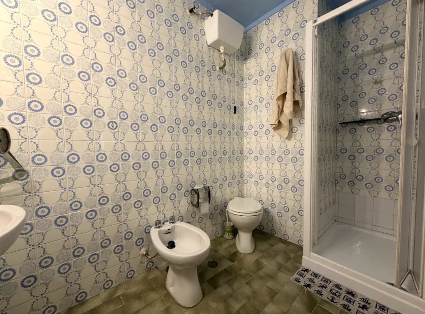 Badezimmer von Wohnung zur Miete in Los Corrales de Buelna  mit Heizung, Privatgarten und Parkett
