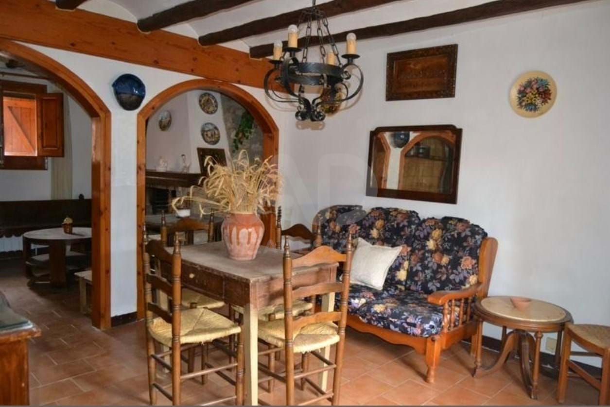 Menjador de Edifici en venda en Vilanova de Meià