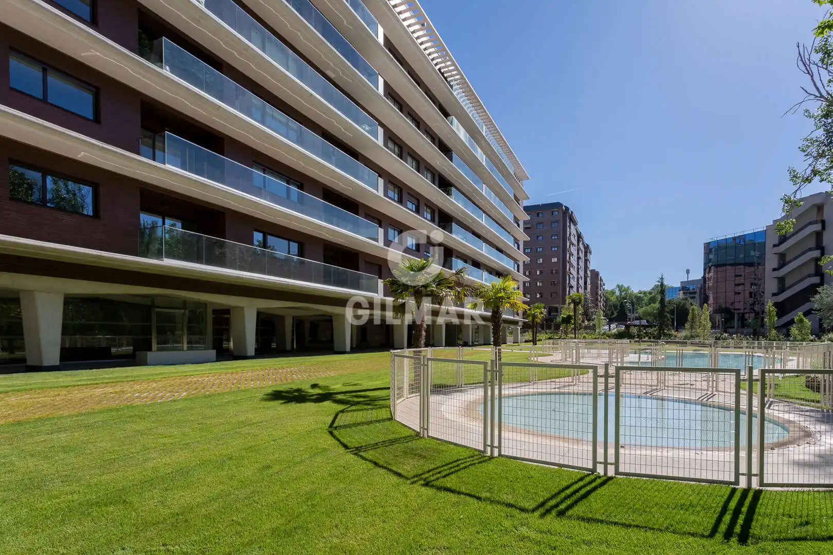 Terraza de Piso en venta en Madrid con Calefacción, Jardín privado y Piscina