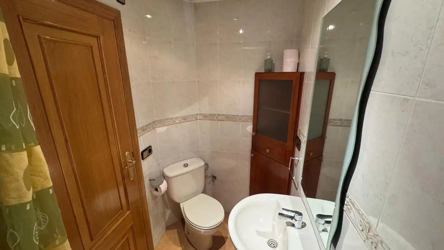Bathroom of Flat for rent in Valencia  with Furnished