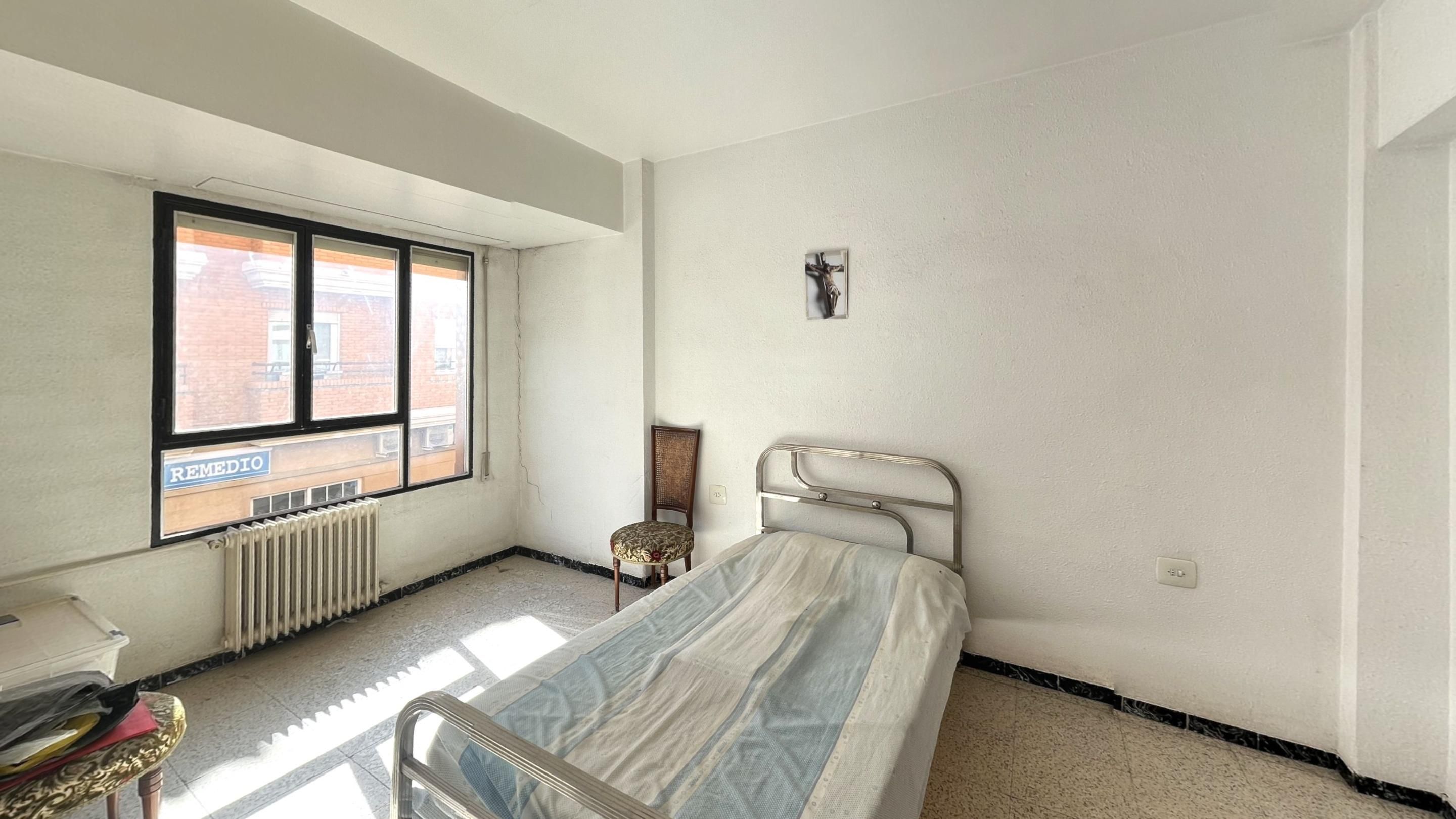 Bedroom of Flat for sale in Utiel  with Balcony