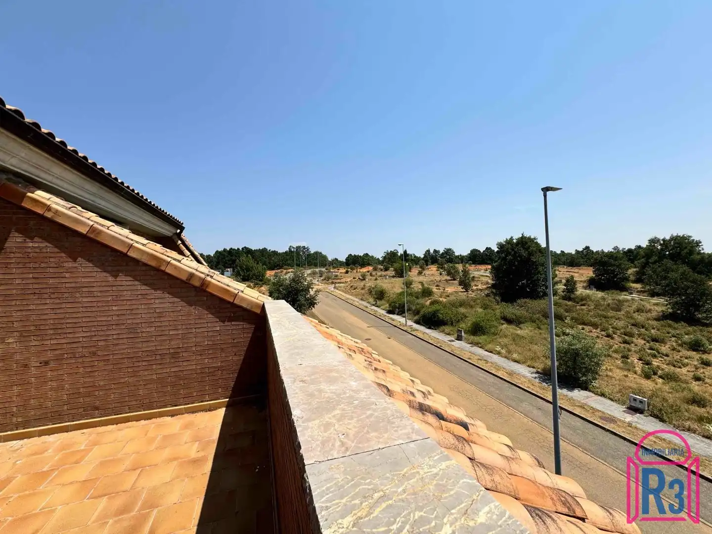 Dúplex en venta en Valverde de la Virgen con Calefacción, Terraza y Trastero