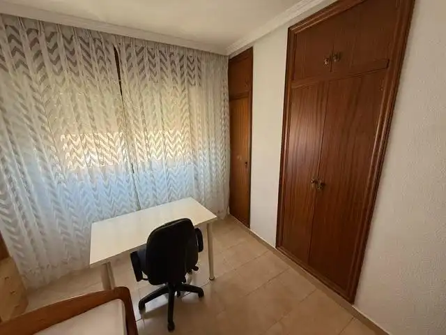 Habitación de Piso de alquiler en Murcia con Aire acondicionado y Amueblado