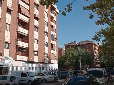 Individual en venda a Calle César González Ruano 6