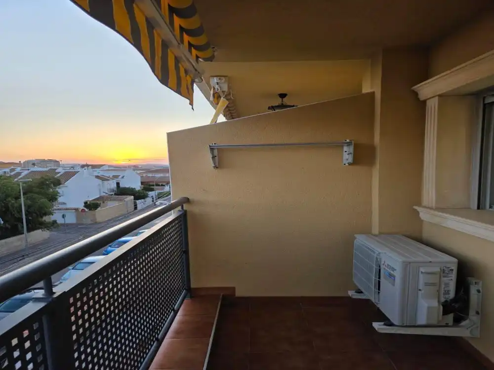 Apartament amb terrassa en venda a Calle Matilde Peñaranda 27, imagen 2
