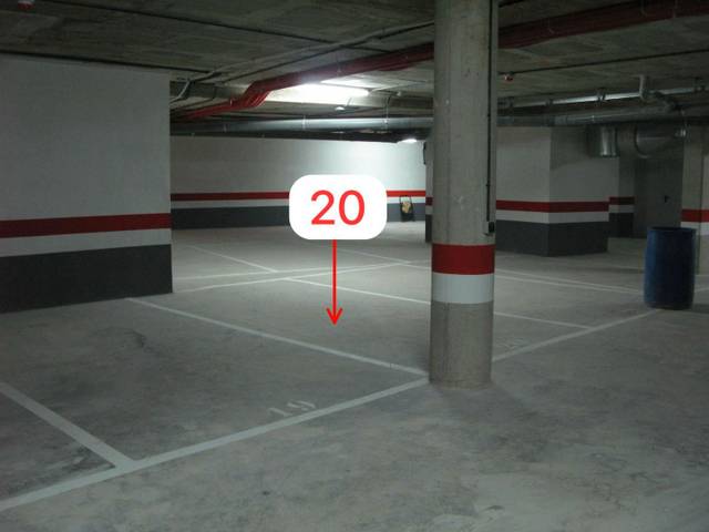 Garaje en Venta en Calle Campo de los Mártires, 5 en La Calzada - La Florida