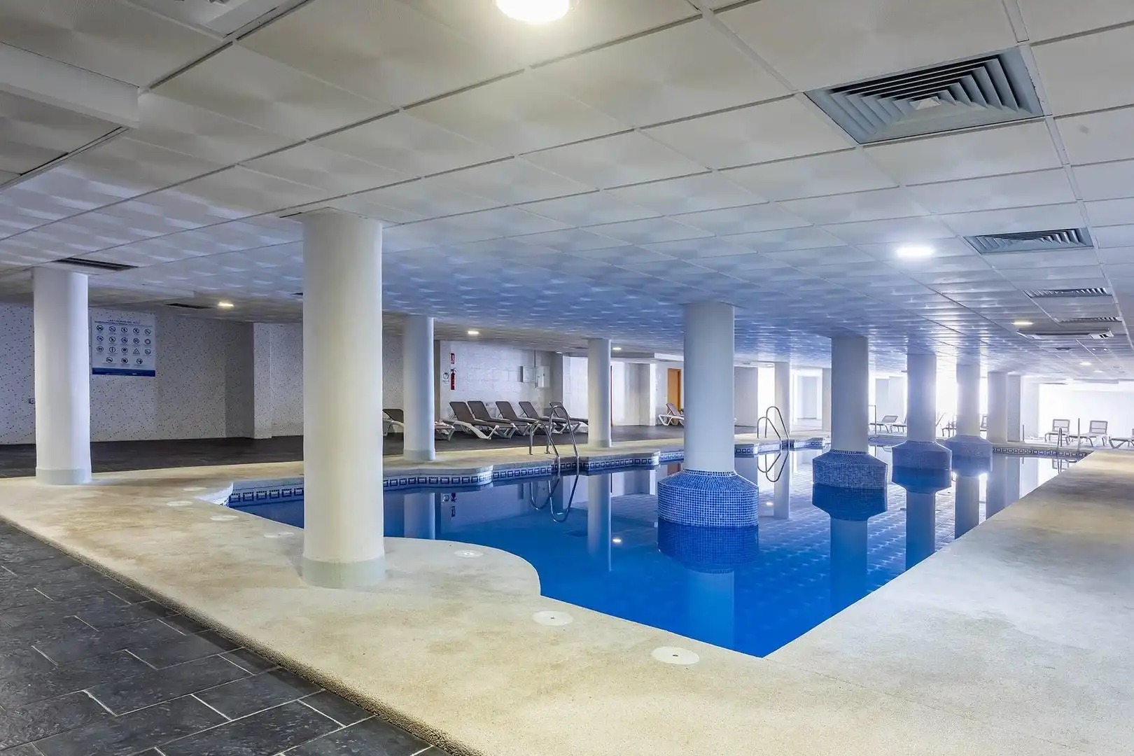 Swimming pool of Flat for sale in Vícar  with Air Conditioner, Heating and Private garden