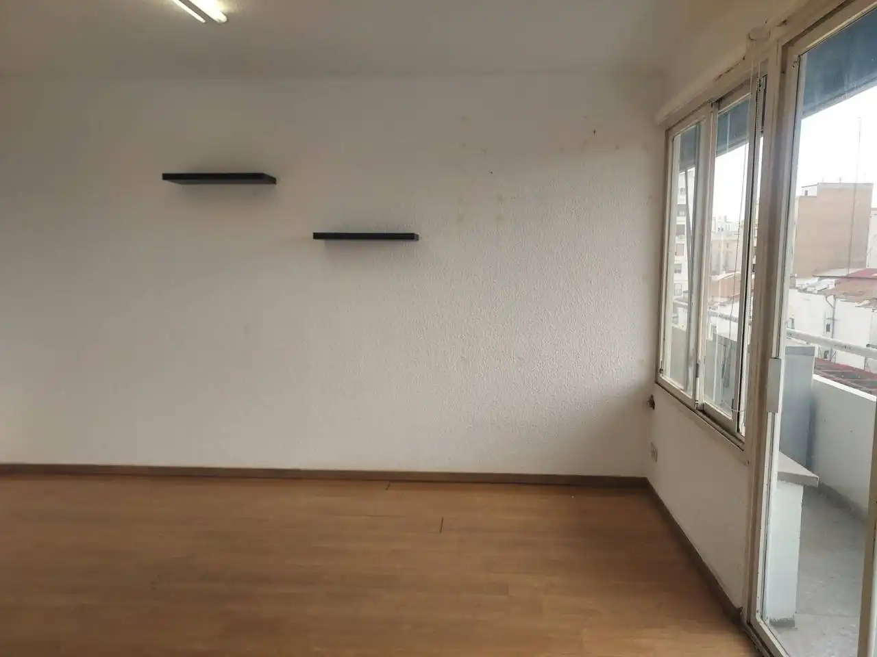 Dormitori de Oficina de lloguer en Extramurs