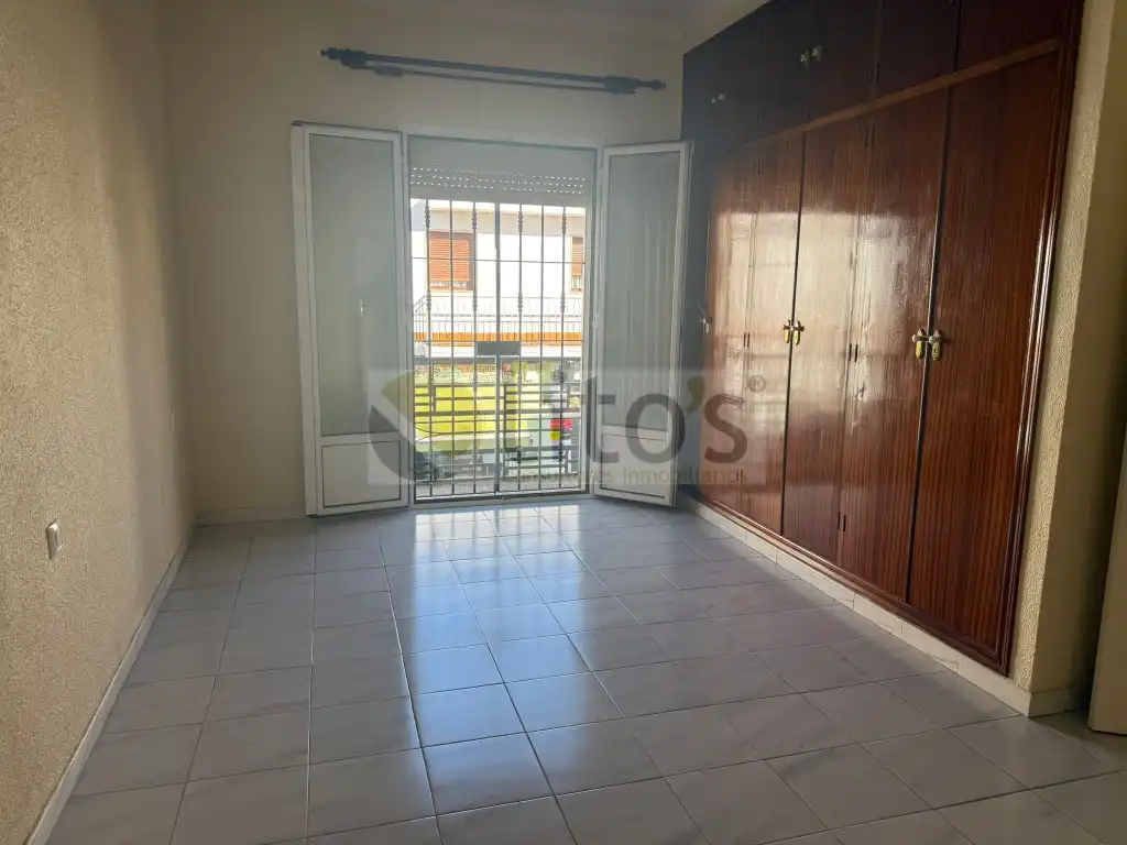 Schlafzimmer von Einfamilien-Reihenhaus zum Verkauf in Dos Hermanas