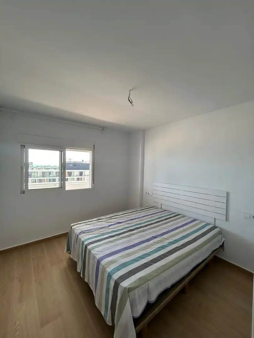 Dormitori de Apartament de lloguer en El Puig de Santa Maria amb Parquet, Terrassa i Moblat