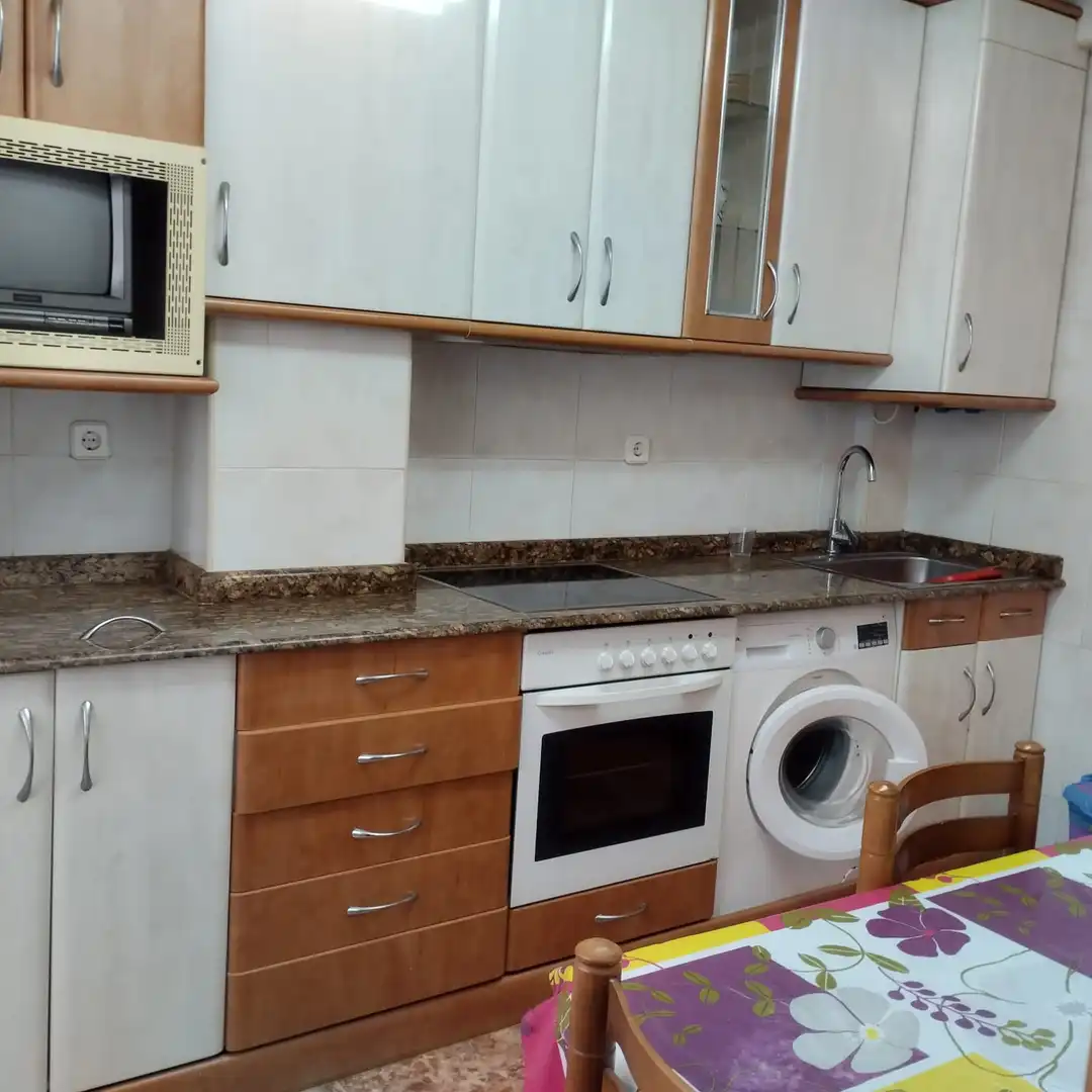 Kitchen of Flat for sale in  Logroño  with Furnished and Balcony