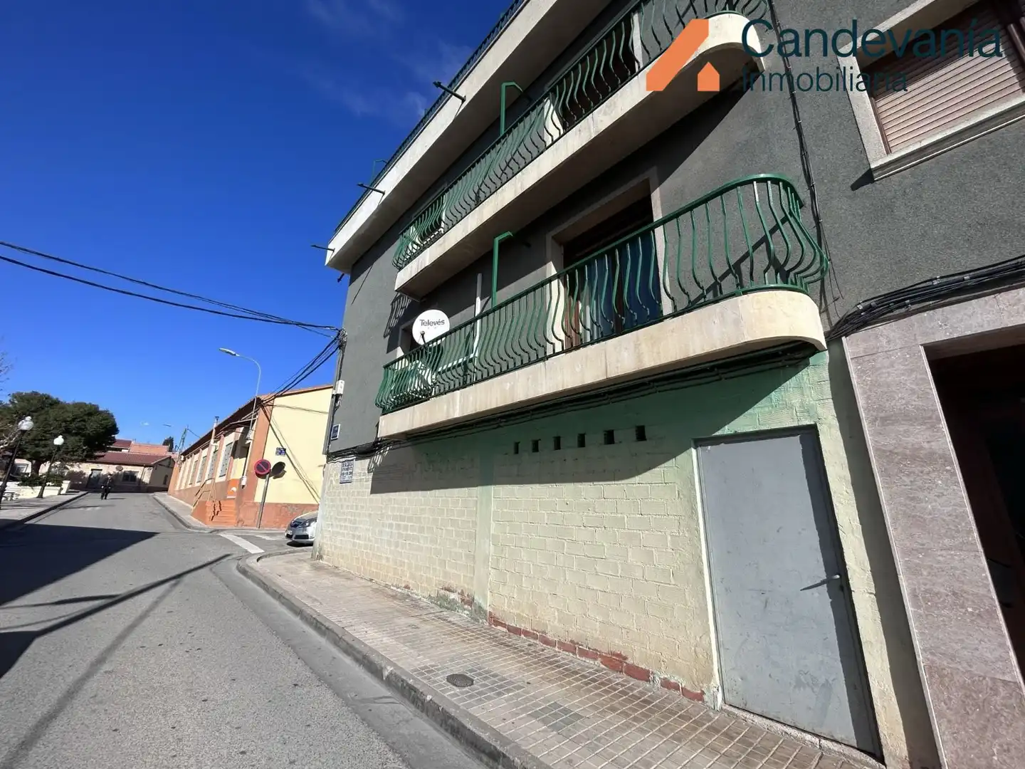 Local comercial de lloguer a Calle Constitución, imagen 8