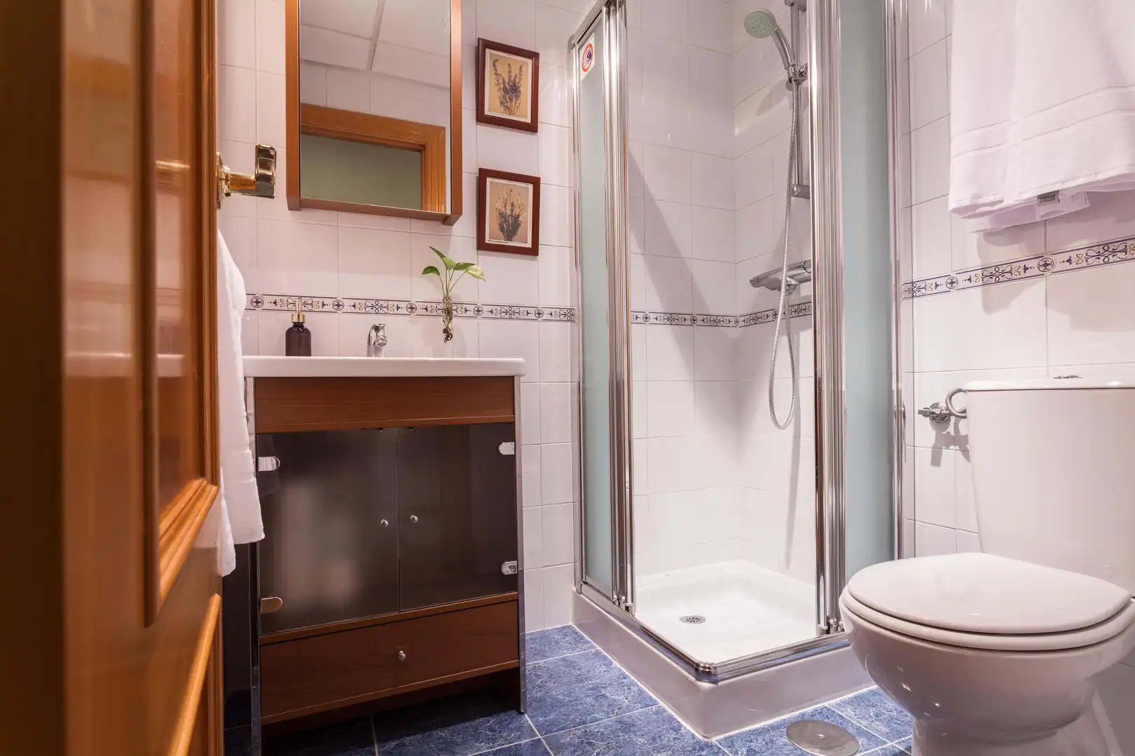 Baño de Piso en venta en Sevilla con Aire acondicionado