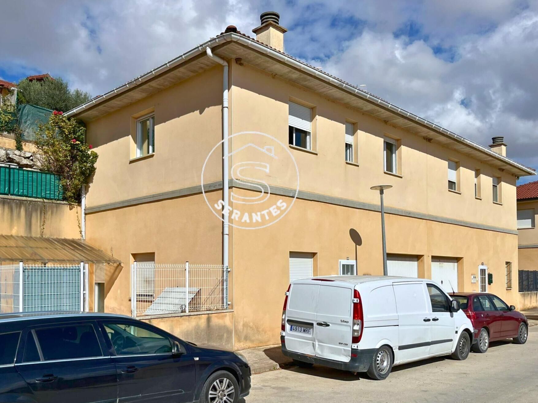 Vista exterior de Casa adosada en venda en Añorbe amb Calefacció i Jardí privat