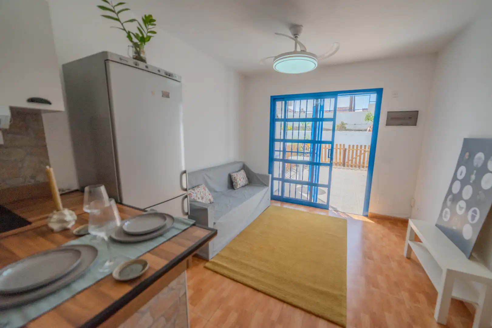 Sala d'estar de Casa o xalet en venda en San Bartolomé de Tirajana amb Jardí privat, Terrassa i Piscina