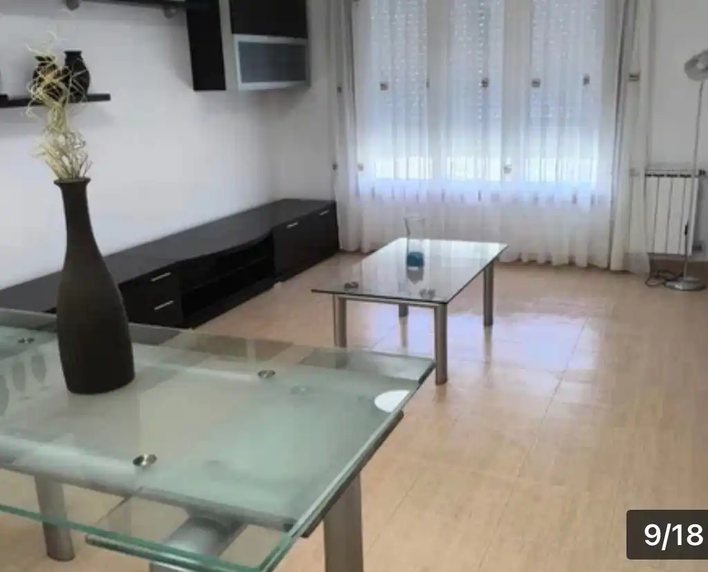 Sala de estar de Piso en venta en Pontevedra Capital  con Trastero y Amueblado