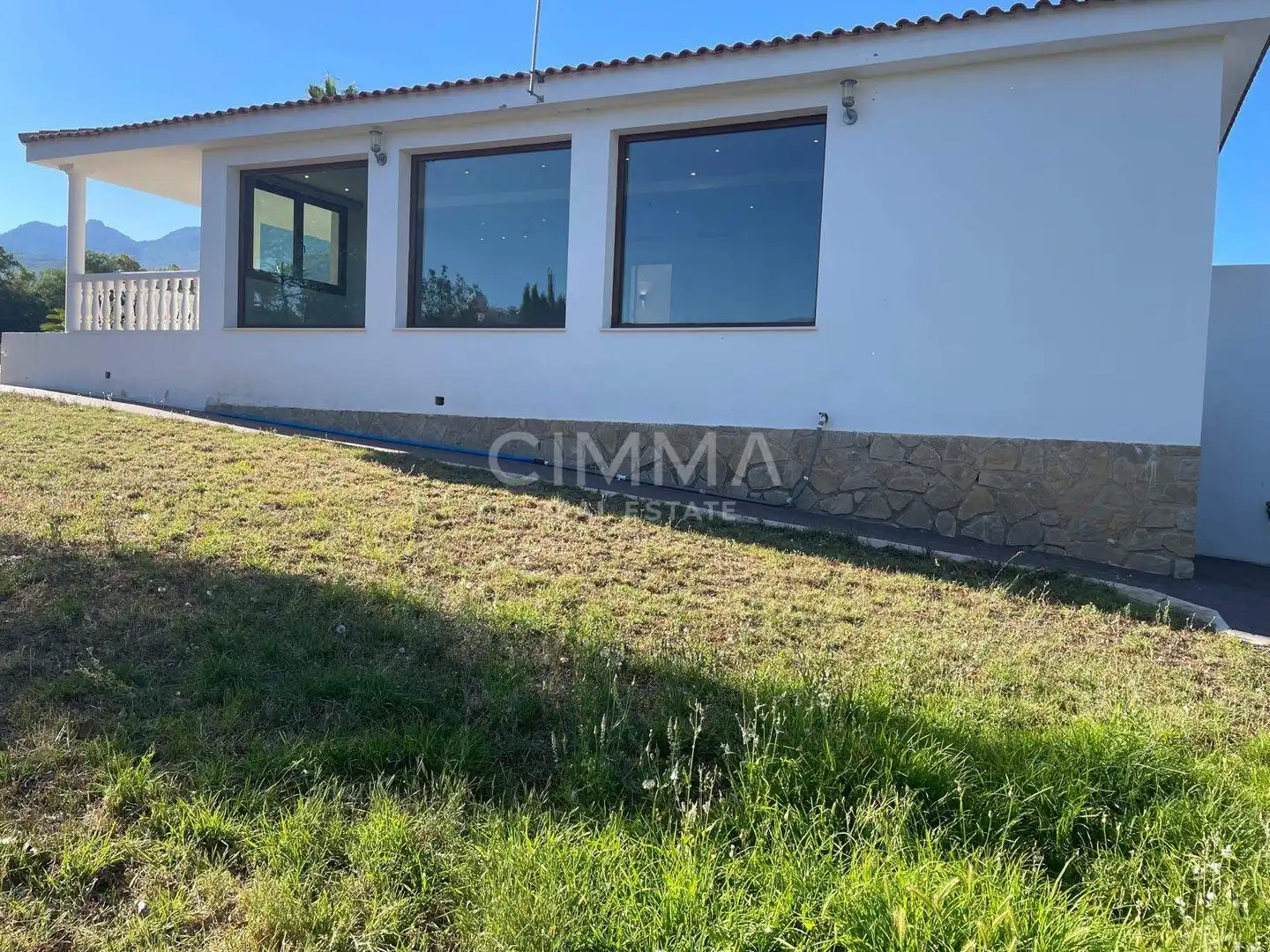Vista exterior de Casa o chalet en venta en La Nucia con Aire acondicionado, Calefacción y Jardín privado