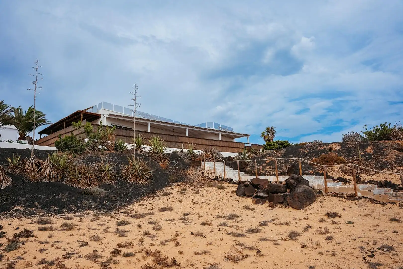 Vista exterior de Casa o xalet en venda en Haría amb Jardí privat, Terrassa i Traster