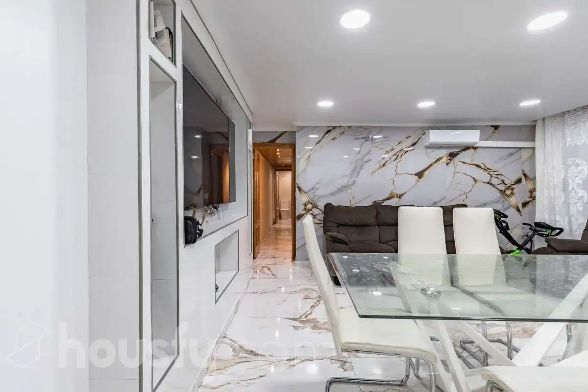 Sala de estar de Planta baja en venta en Badia del Vallès, Barcelona