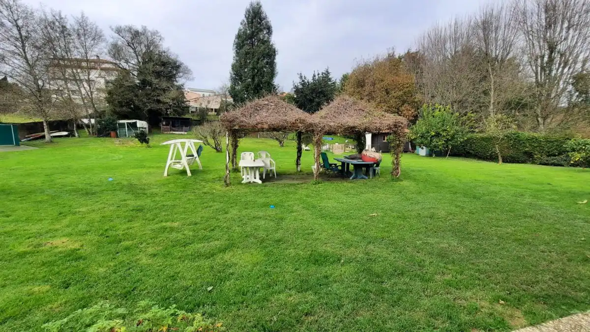 Jardí de Casa o xalet en venda en Bergondo