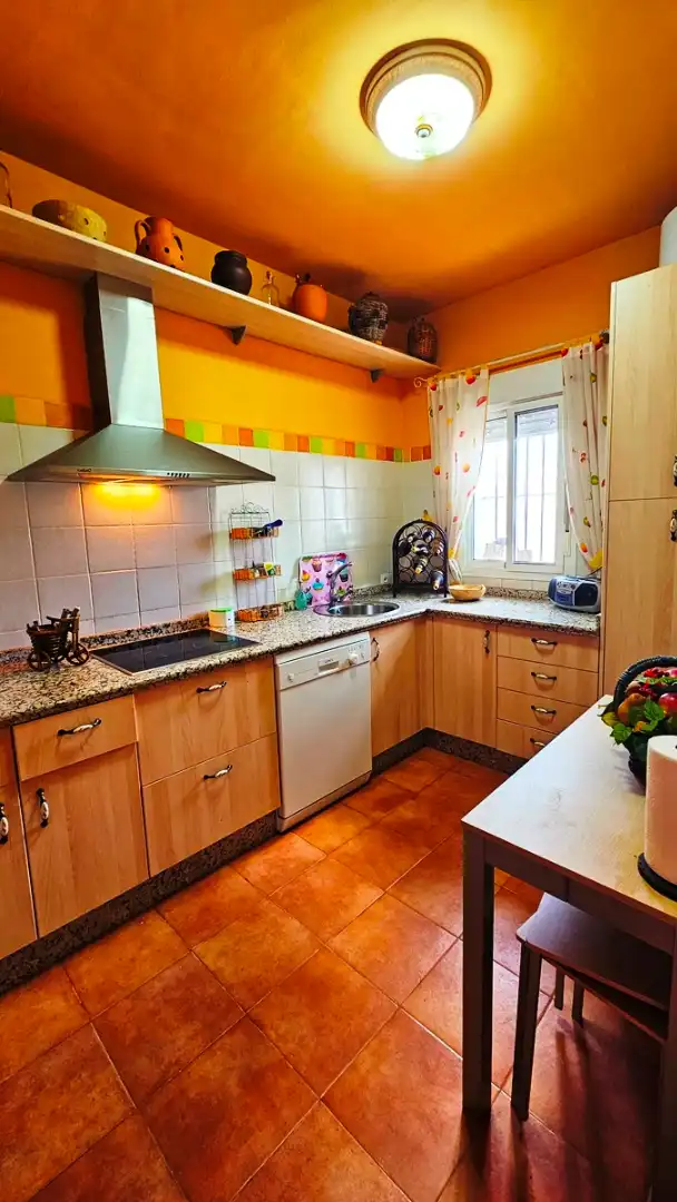 Cocina de Casa adosada en venta en Cortelazor con Trastero, Amueblado y Balcón
