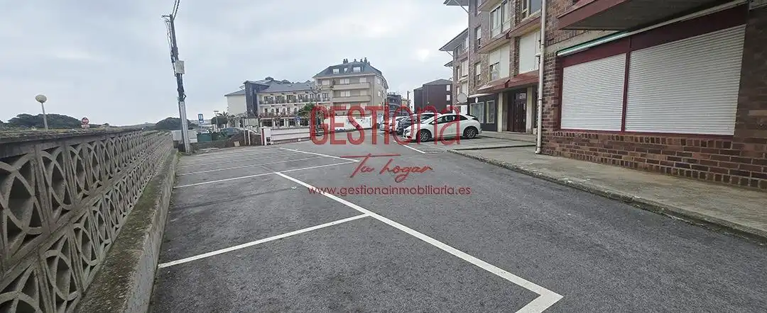 Parkplatz von Geschaftsraum zum Verkauf in Arnuero mit Möbliert