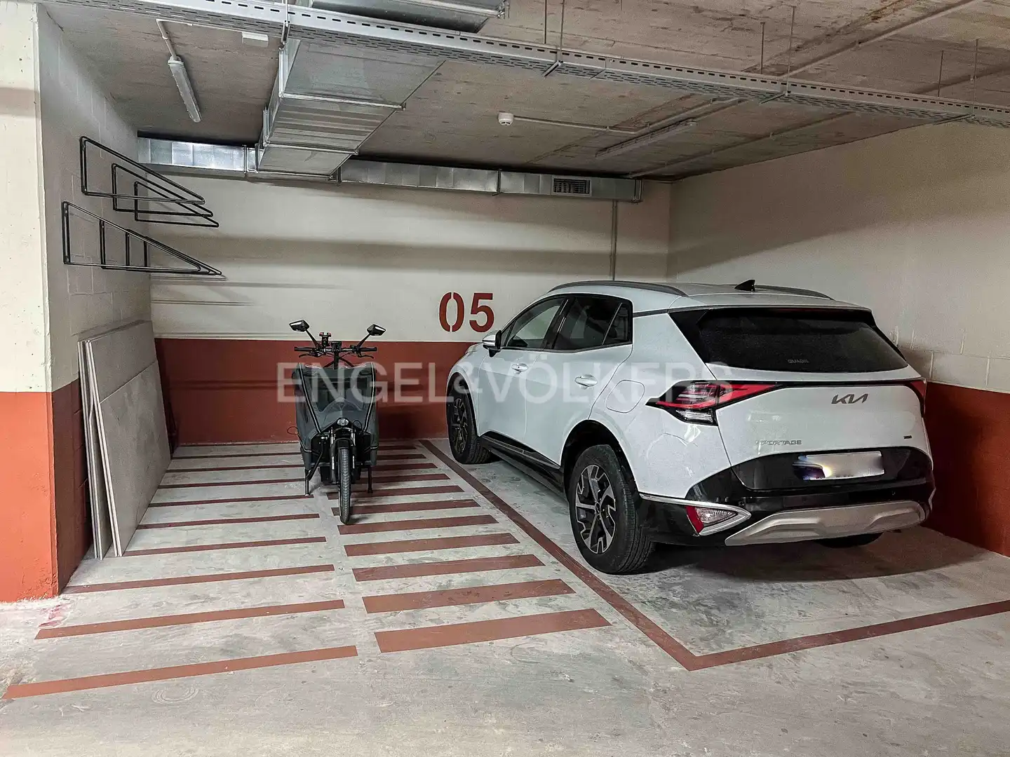 Parking of Attic for rent in Barcelona  with Air Conditioner, Heating and Parquet flooring