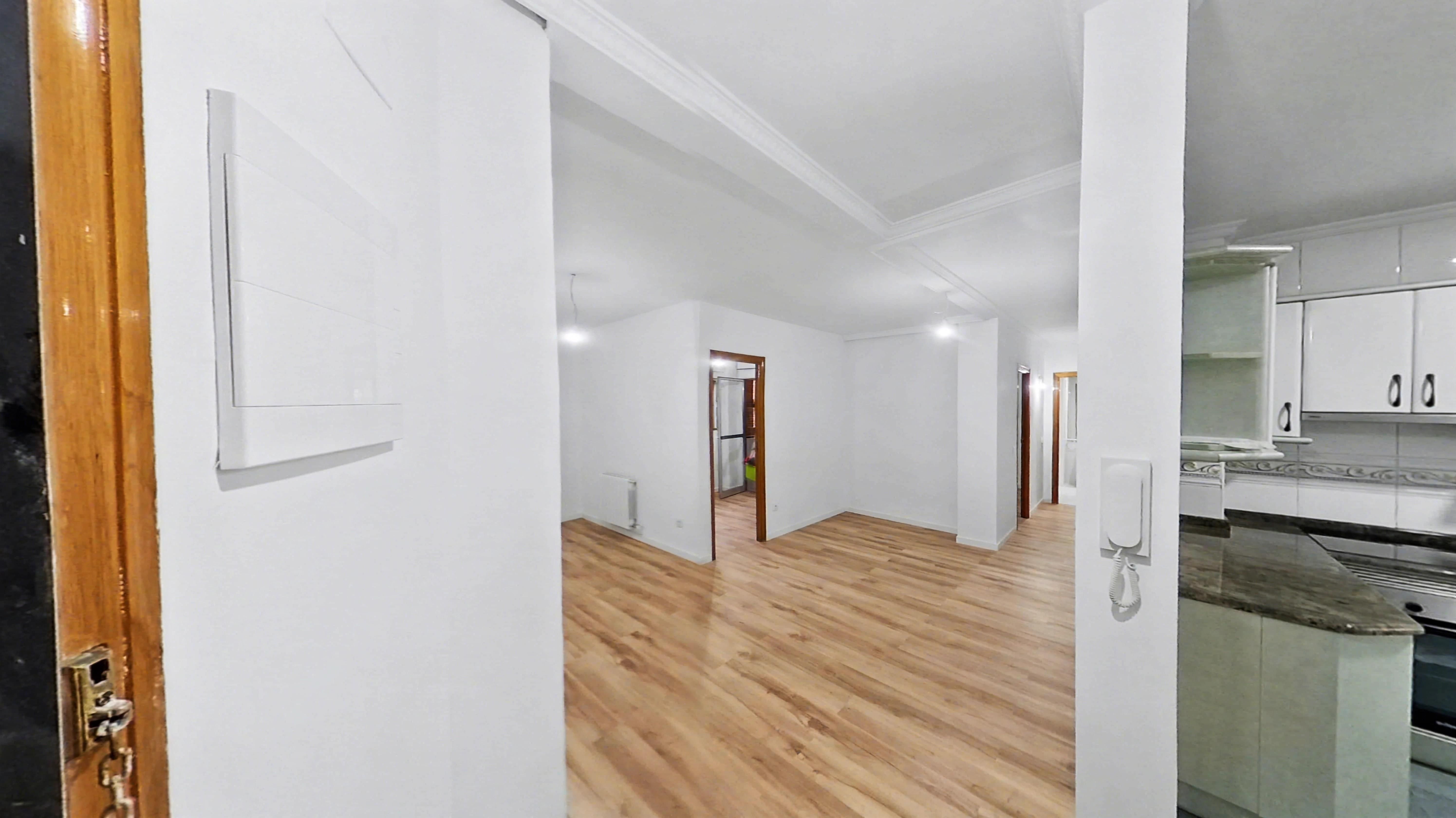 Apartment to rent in  Madrid Capital  with Pets allowed