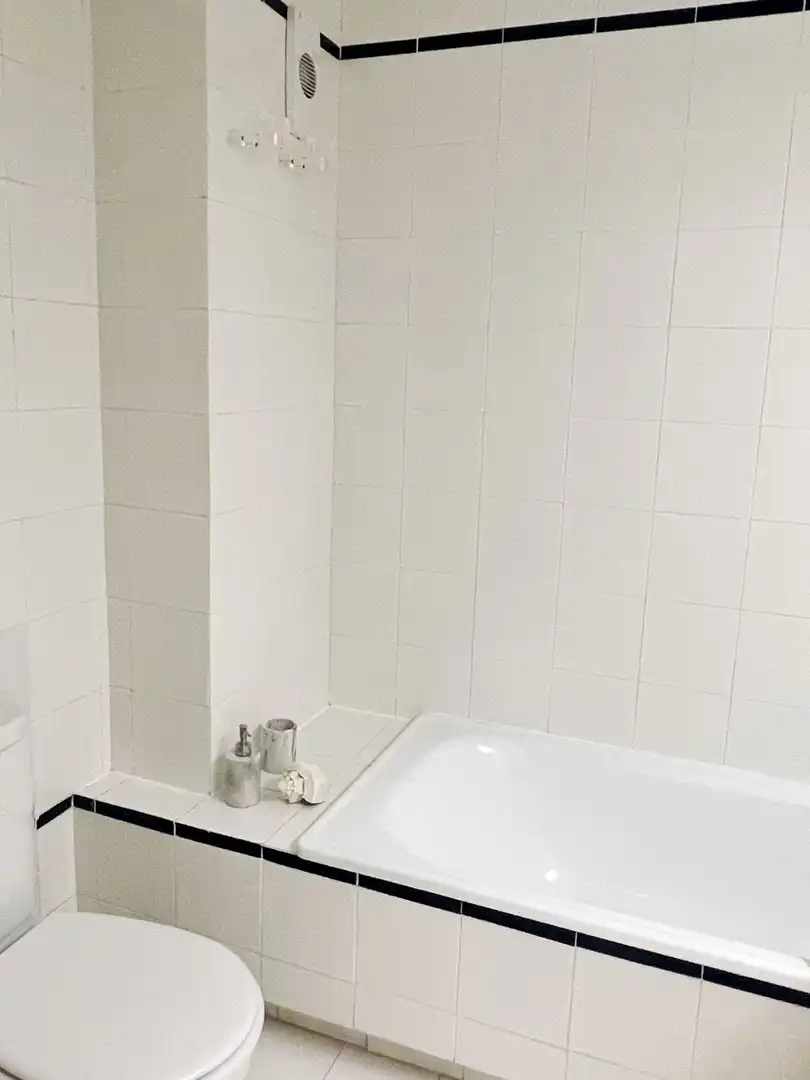 Bathroom of Apartments for rent in Marbella  with Air Conditioner, Terrace and Furnished