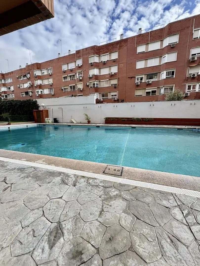 Swimming pool of Flat for sale in Sevilla  with Air Conditioner, Heating and Terrace
