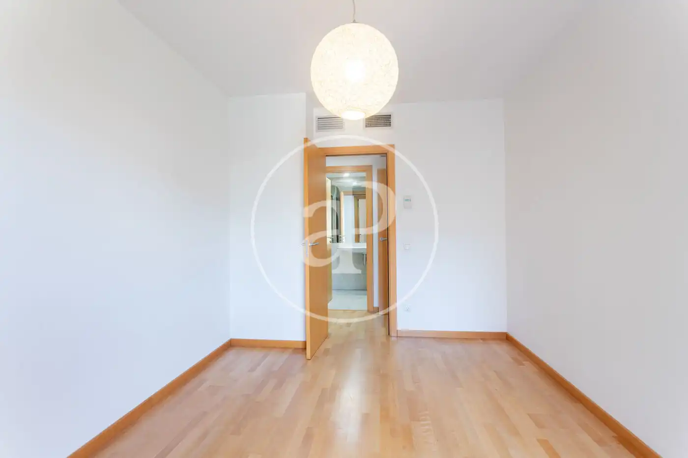Wohnung zur Miete in Mataró mit Klimaanlage, Heizung und Terrasse