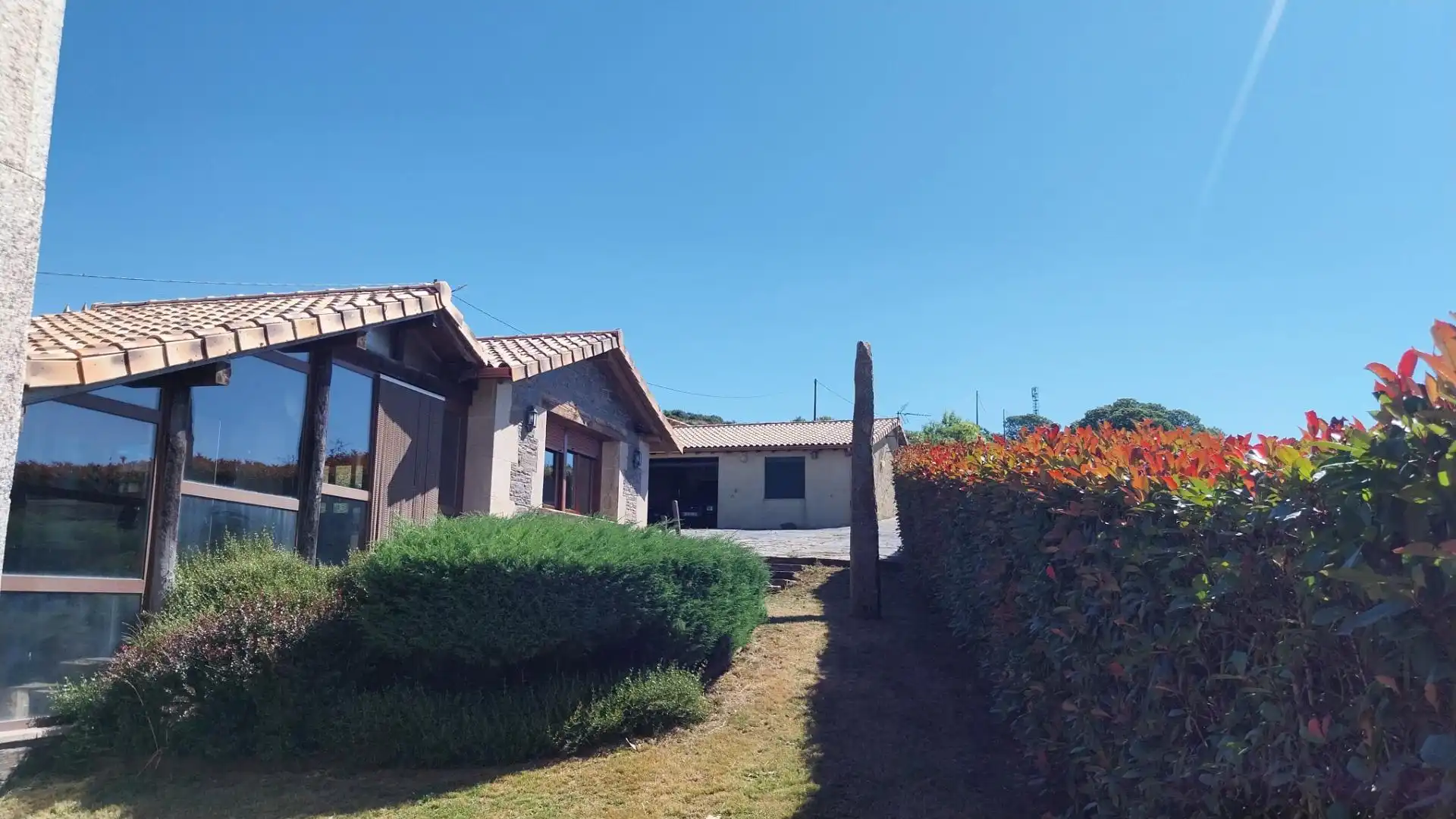 Exterior view of Houses for sale in Laza  with Private garden, Terrace and Furnished
