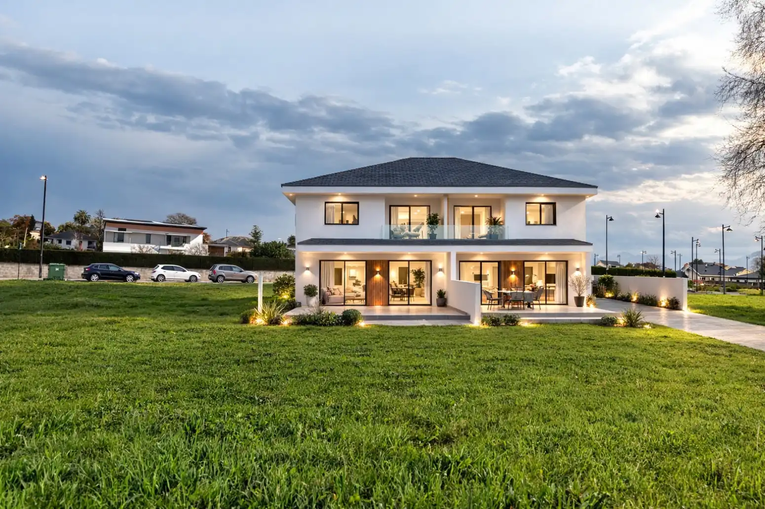 Außenansicht von Einfamilien-Reihenhaus zum Verkauf in Valdés - Luarca mit Heizung, Privatgarten und Terrasse