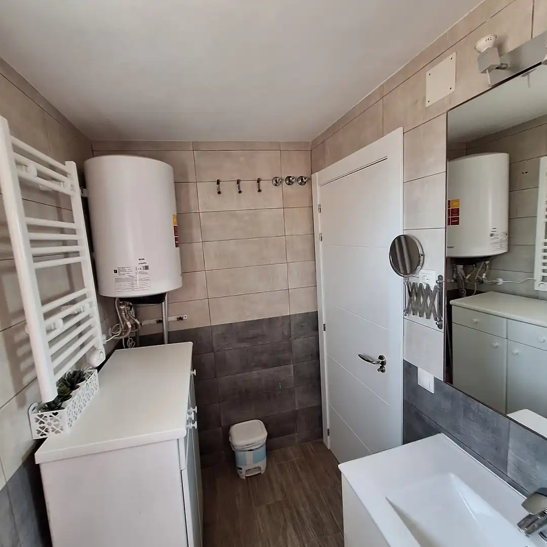Baño de Apartamento en venta en La Manga del Mar Menor con Aire acondicionado