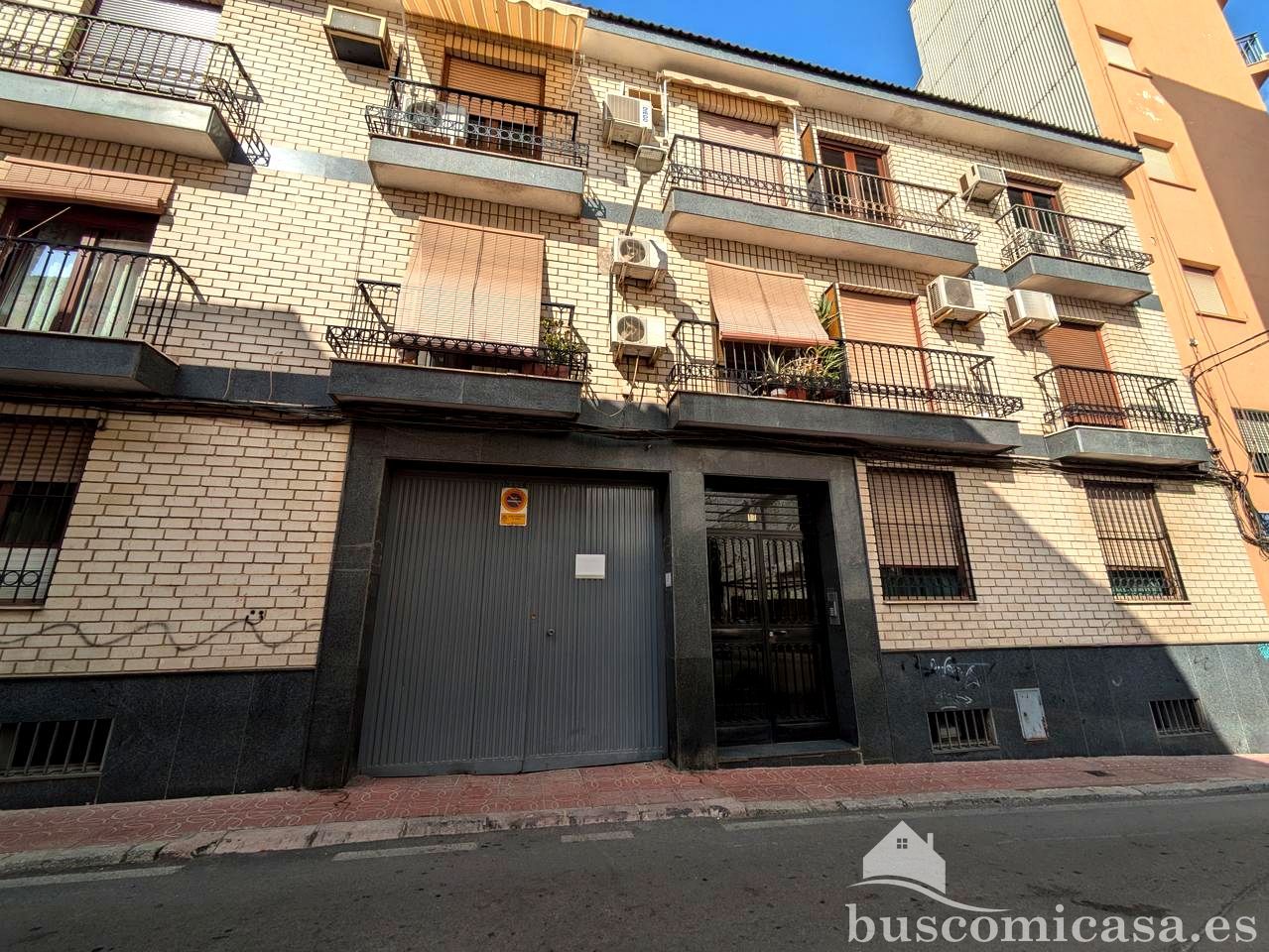Vista exterior de Planta baja en venta en Linares