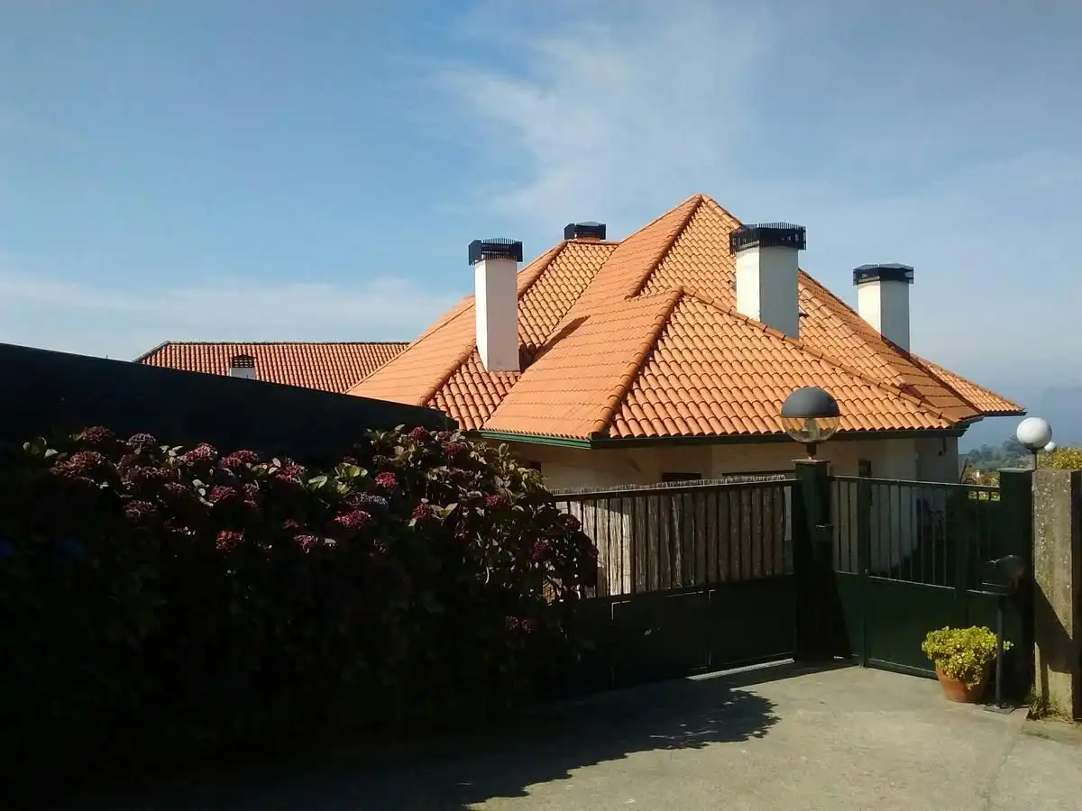 Exterior view of Houses for sale in Vigo 