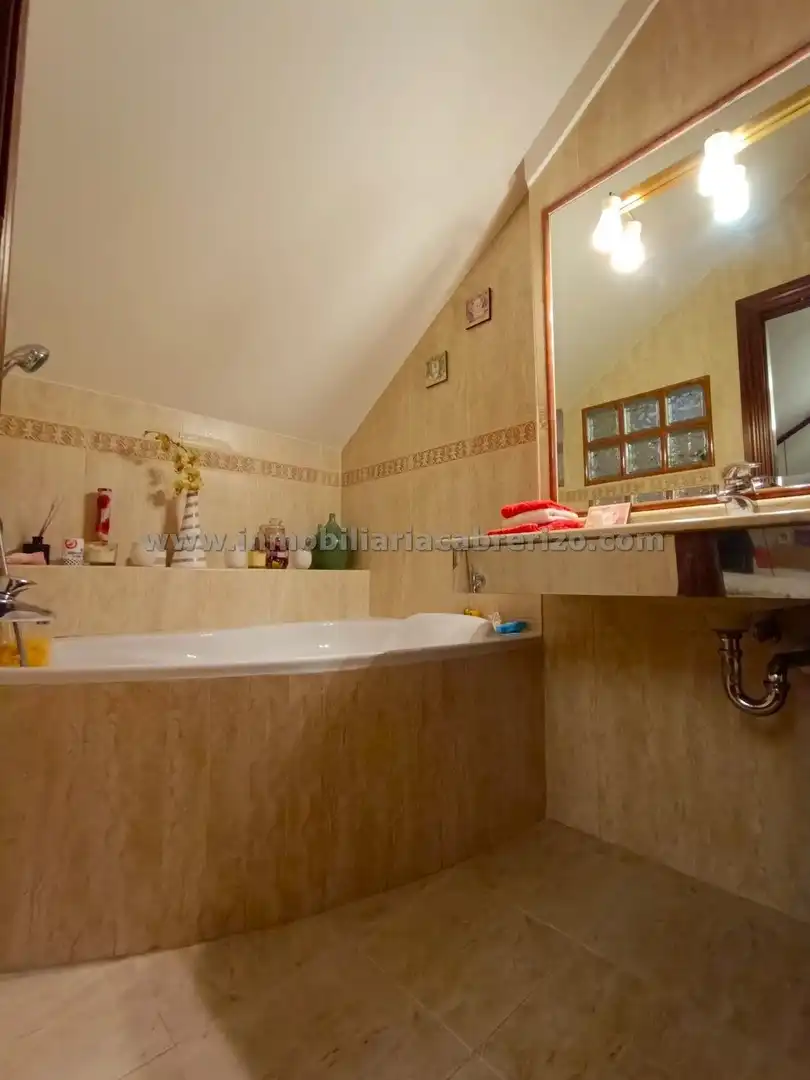 Detached homes for sale in N/A, Portillejo - Valdegastea