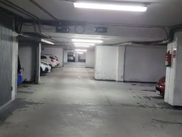 Parking de Garaje de alquiler en Ames