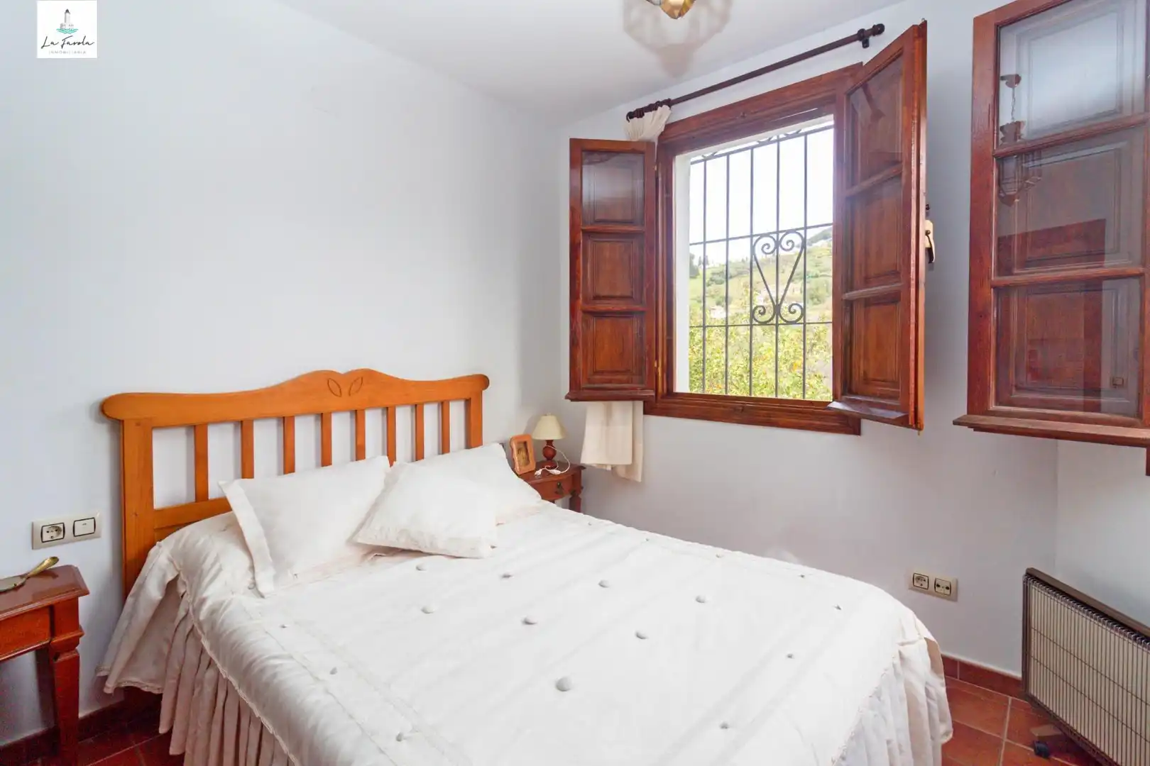 Dormitori de Casa o xalet en venda en Carratraca amb Aire condicionat, Jardí privat i Terrassa