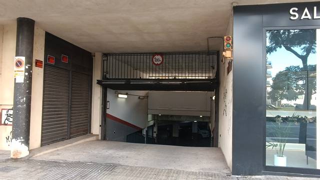 Garaje en Alquiler en Carrer de Pompeu Fabra, 27 en L'Olivera