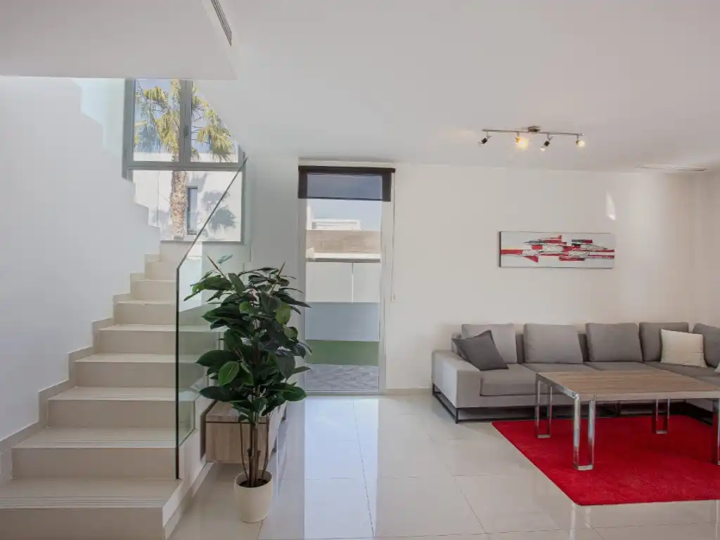 Sala d'estar de Casa o xalet en venda en Orihuela amb Moblat