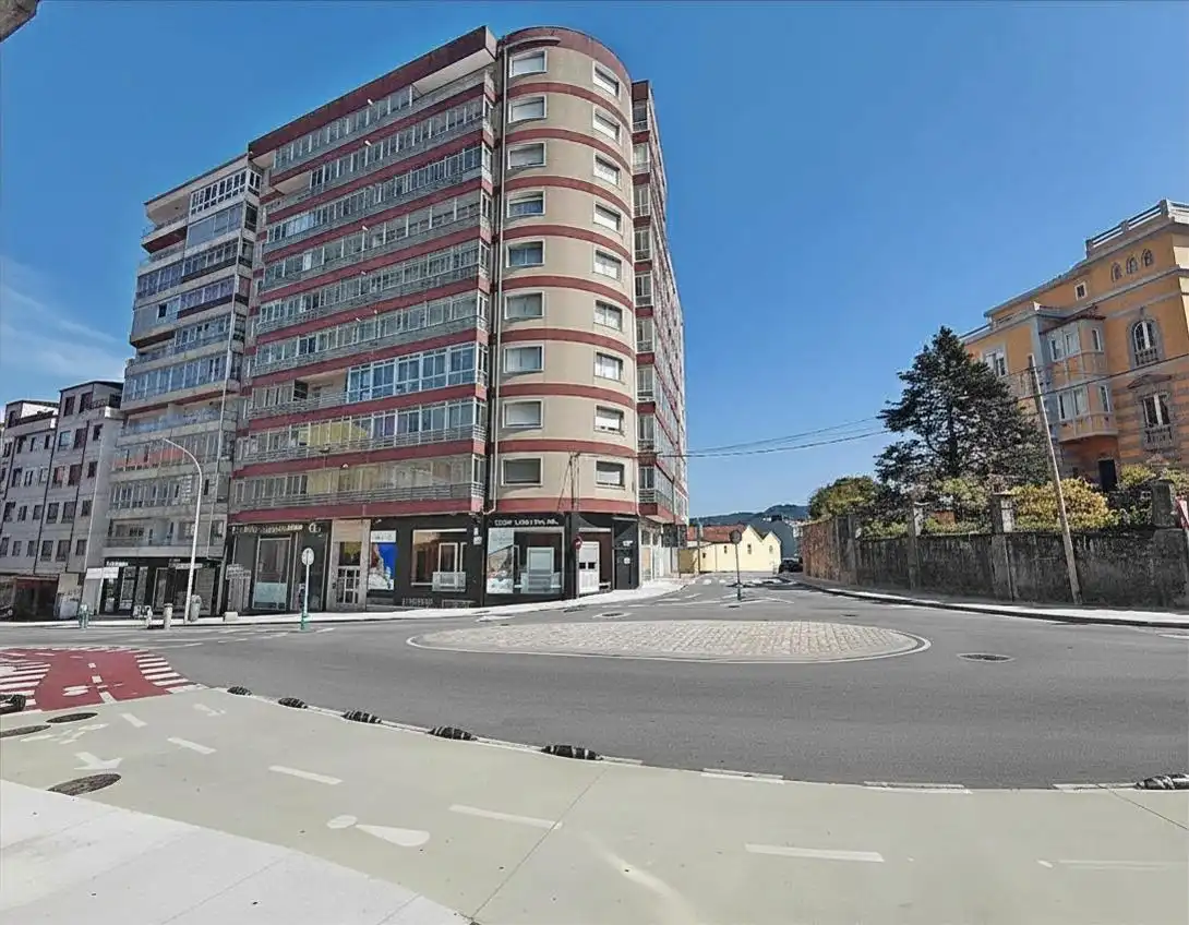 Local comercial en venda a Avenida Avenida Doctor Tourón, imagen 3