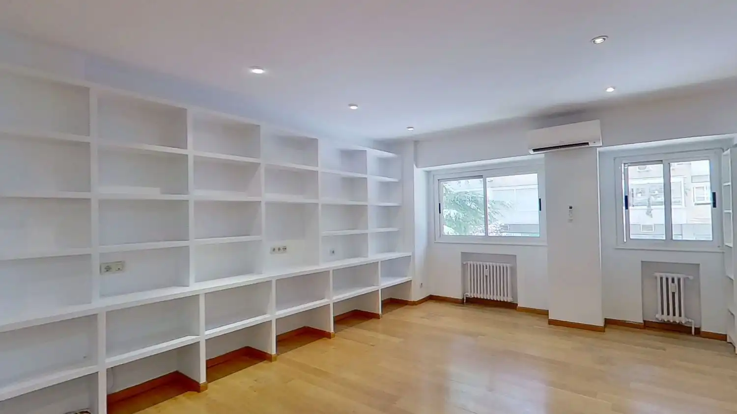 Wohnzimmer von Wohnung zur Miete in Madrid mit Heizung und Schwimmbad