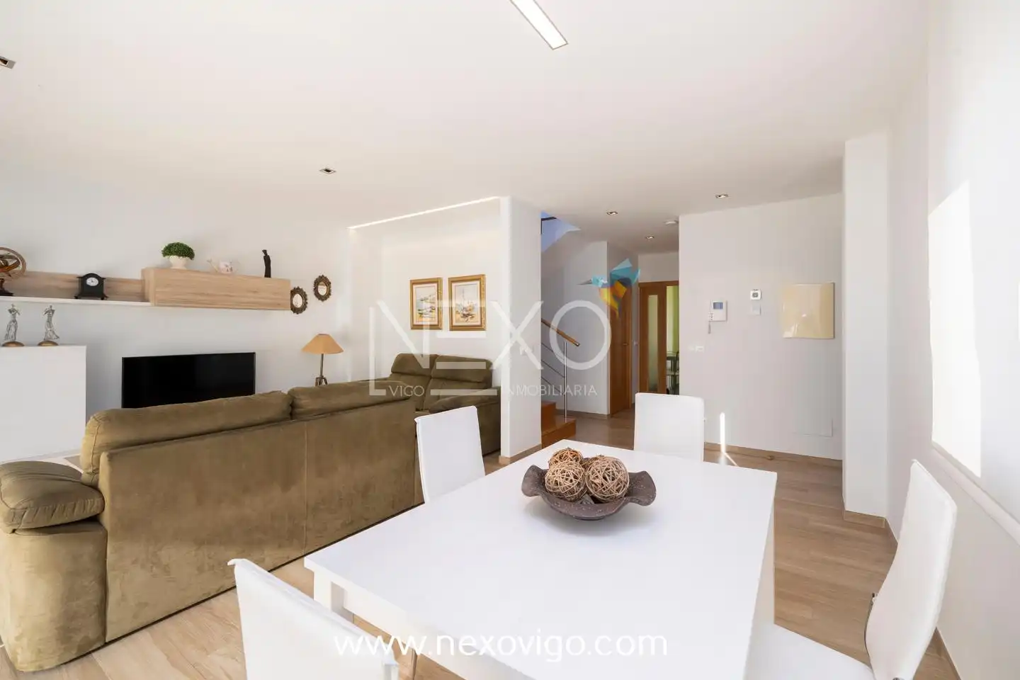 Living room of Houses for sale in Vigo   with Heating, Private garden and Terrace